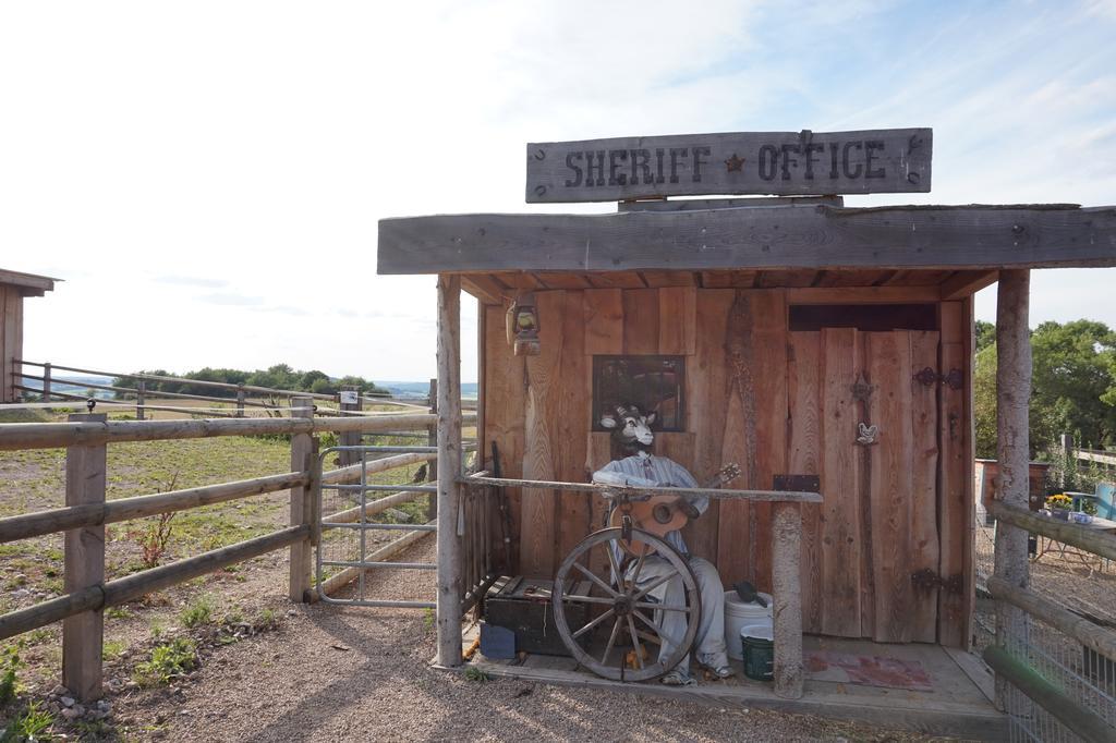 The Longhorn Saloon Hotel Barweiler Екстериор снимка